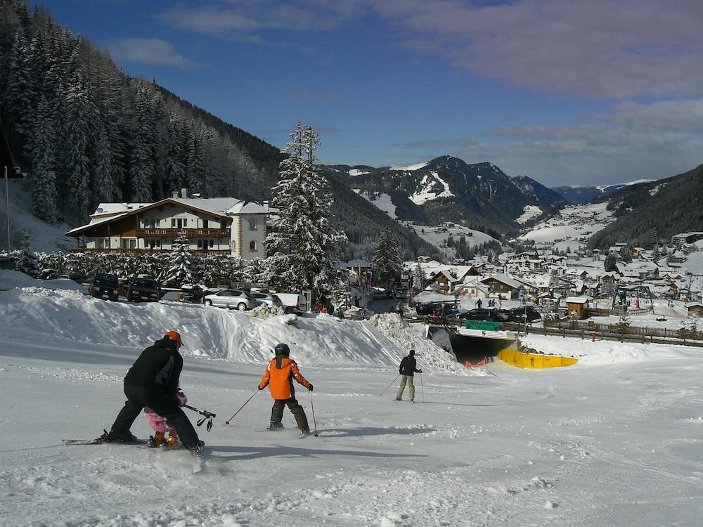 Hotel Continental Dolomites Σέλβα ντι Βαλ Γκαρντένα Εξωτερικό φωτογραφία