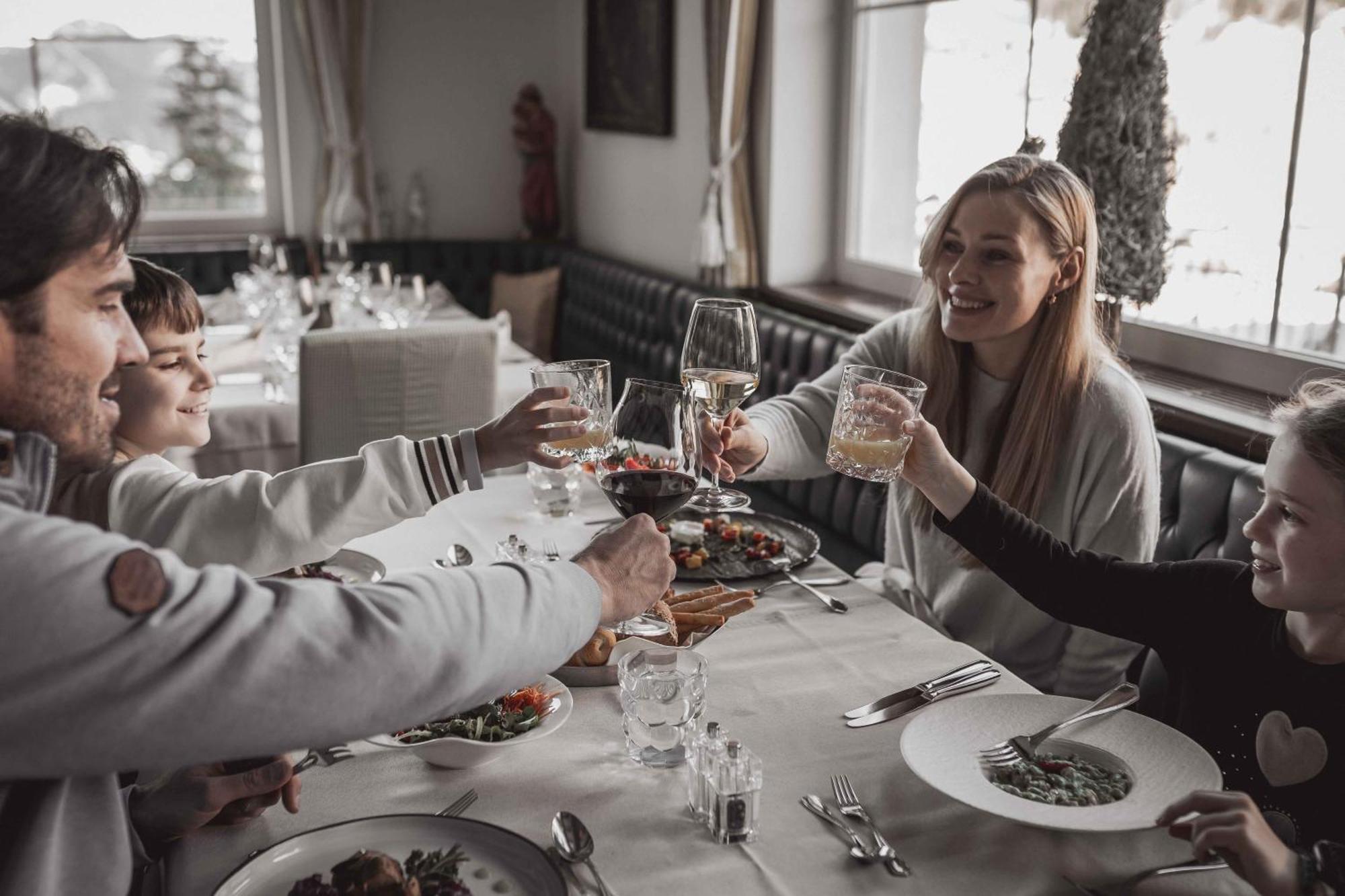 Hotel Continental Dolomites Σέλβα ντι Βαλ Γκαρντένα Εξωτερικό φωτογραφία