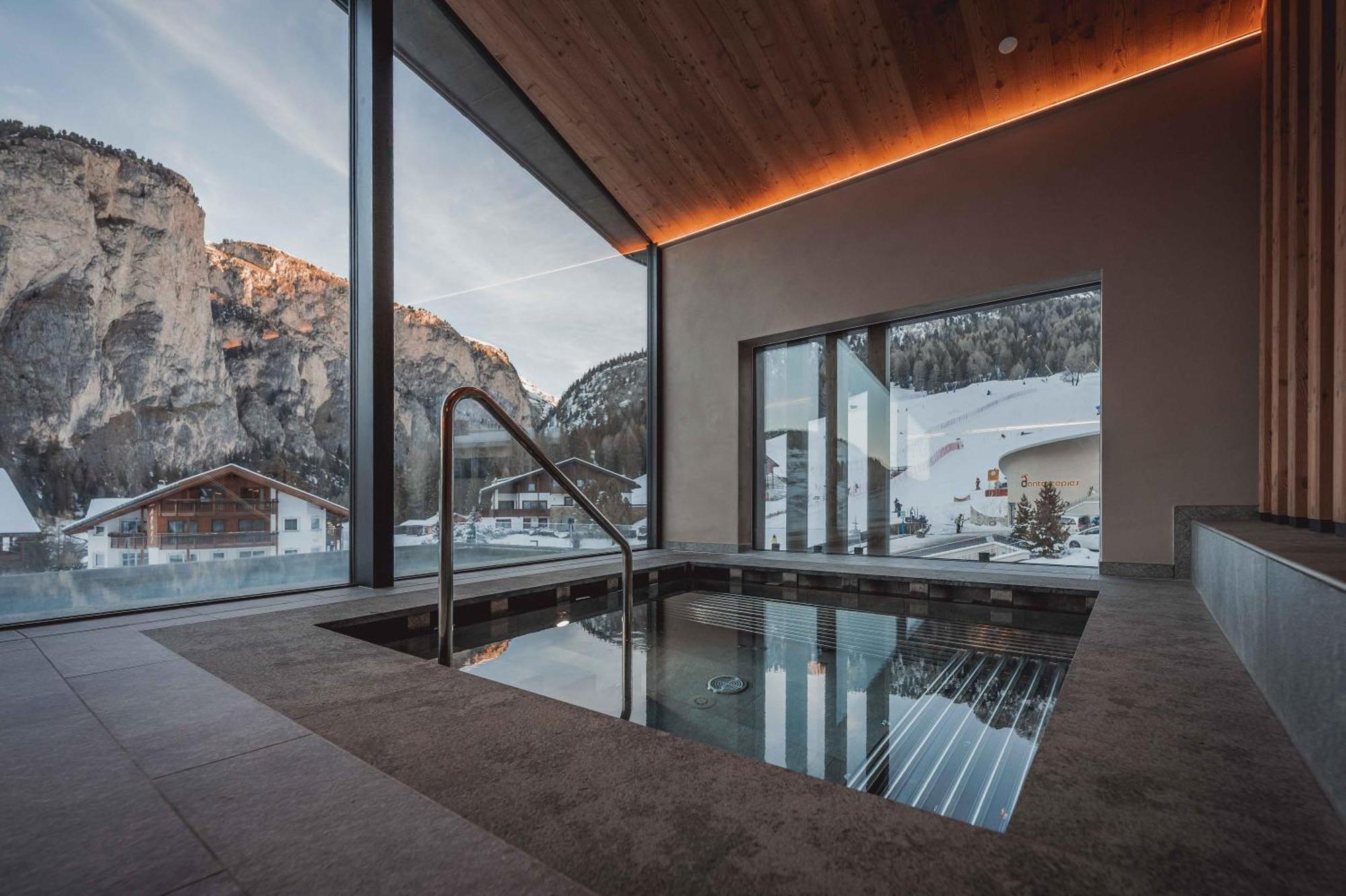 Hotel Continental Dolomites Σέλβα ντι Βαλ Γκαρντένα Εξωτερικό φωτογραφία