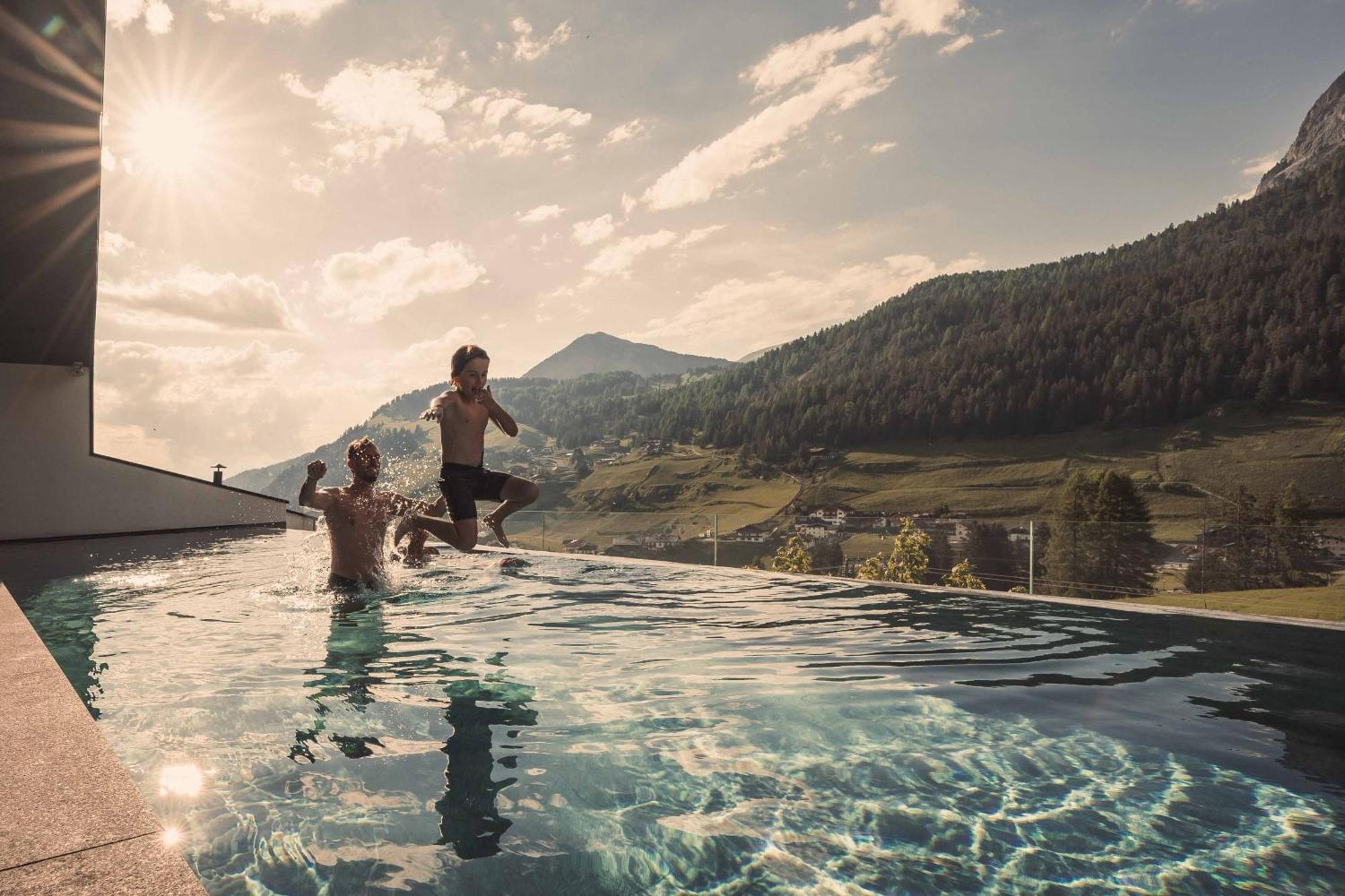 Hotel Continental Dolomites Σέλβα ντι Βαλ Γκαρντένα Εξωτερικό φωτογραφία